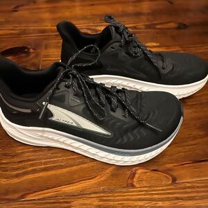 Women’s Altra Torin 7 Running Shoe Size 6 Medium